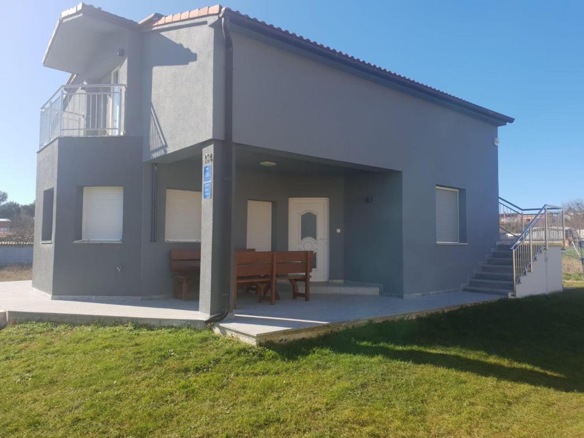 Apartment Luca Pula Exterior foto